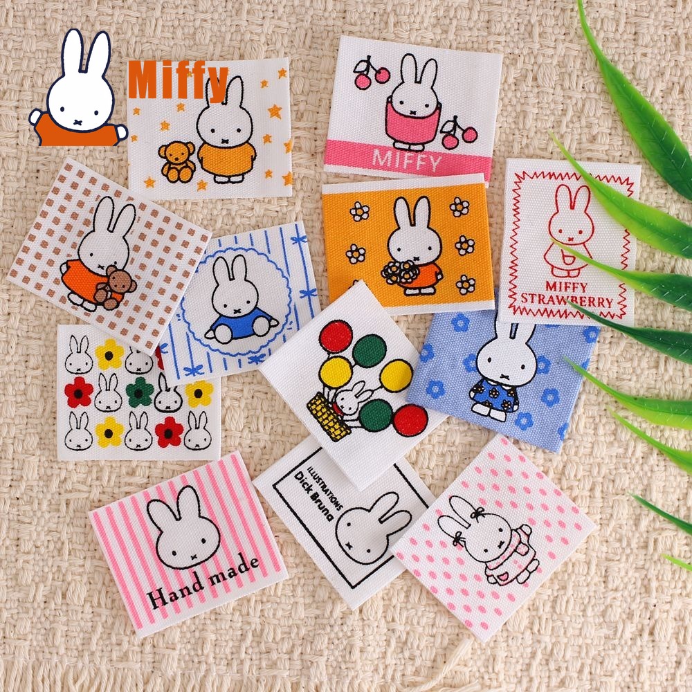 Aplique de Pano Bordado Miffy  - Embellishments For Scrapbooking avaliação e preço